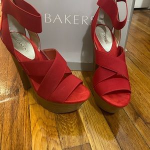 Bakers McKinley Retro Platform Strap Sandal ‘Red’ size 9M